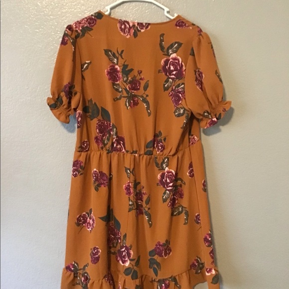 Xhiliration Dress. - Picture 3 of 8